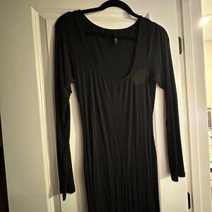 The Iconic Skims Fits Everyone Maxi Dress in Black